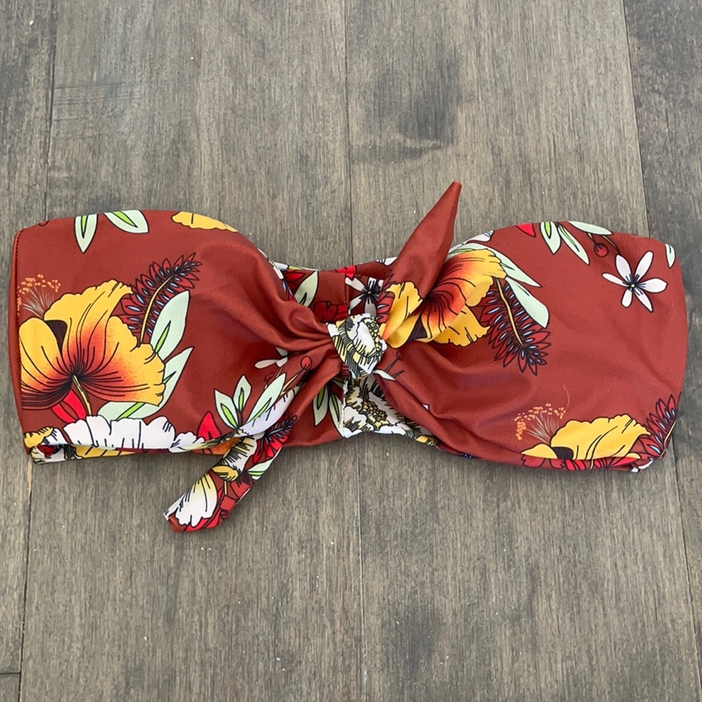 Floral swimsuit top brand new
